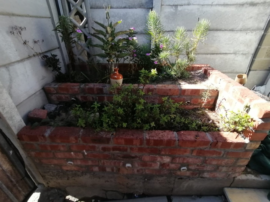  Bedroom Property for Sale in Eastridge Western Cape